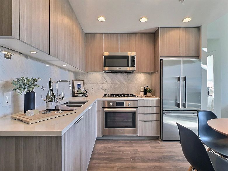 506 3289 Riverwalk Avenue