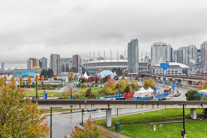 507 125 Milross Avenue