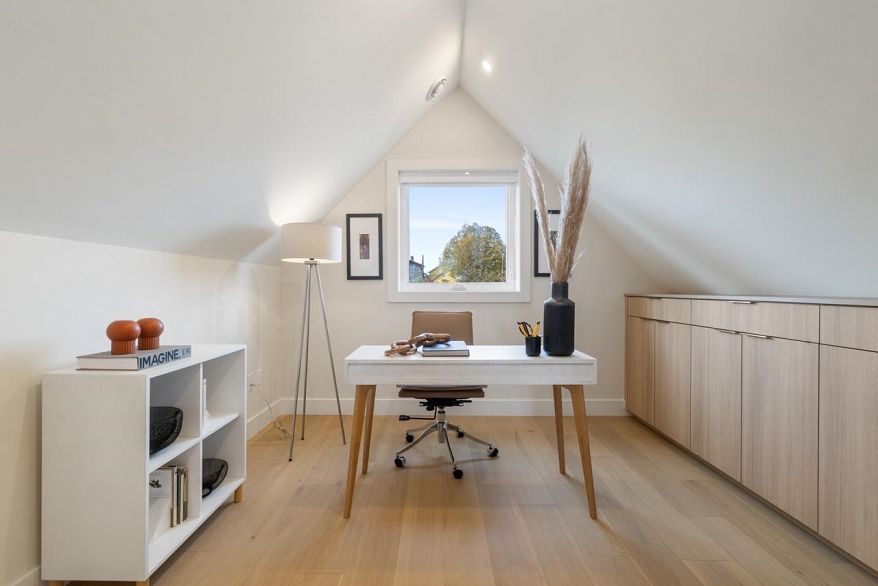 2 1937 Templeton Drive