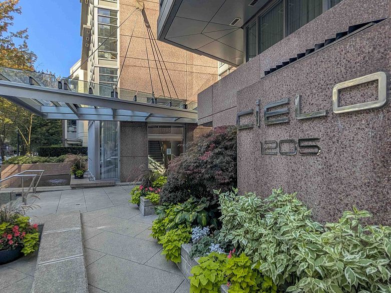 1505 1205 W Hastings Street