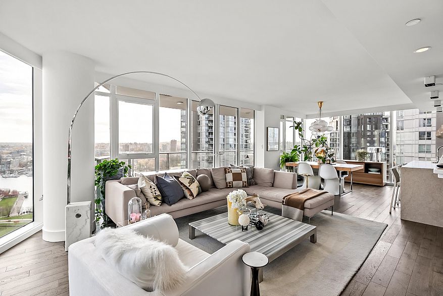 2502 499 Pacific Street