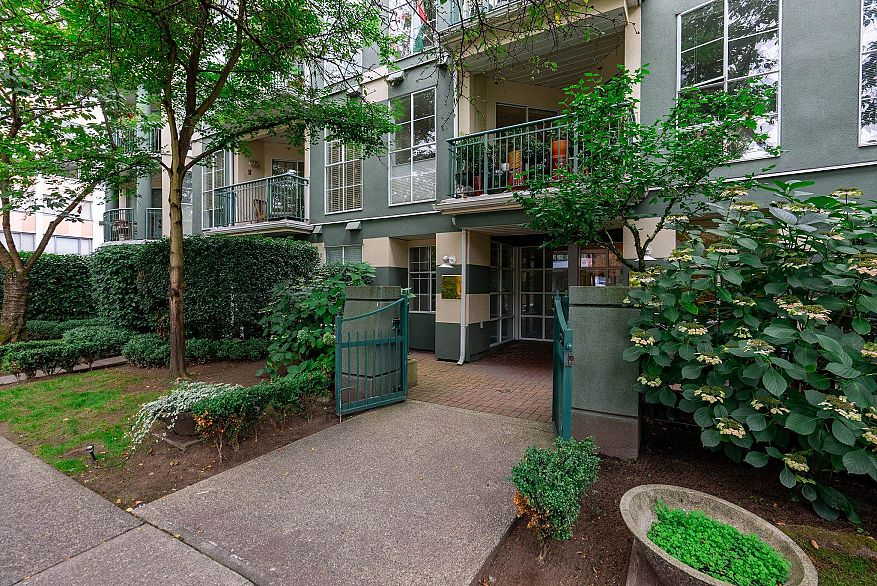 304 1928 Nelson Street