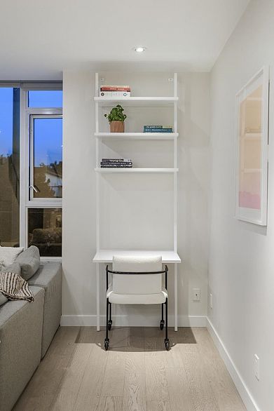 211 1961 Collingwood Street