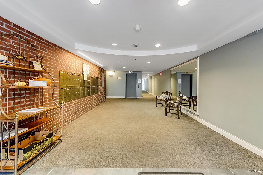 207 2288 W 12th Avenue