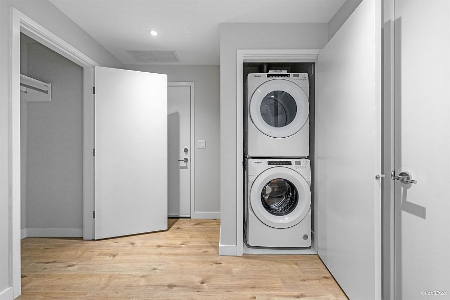 1205 3430 E Kent Avenue South