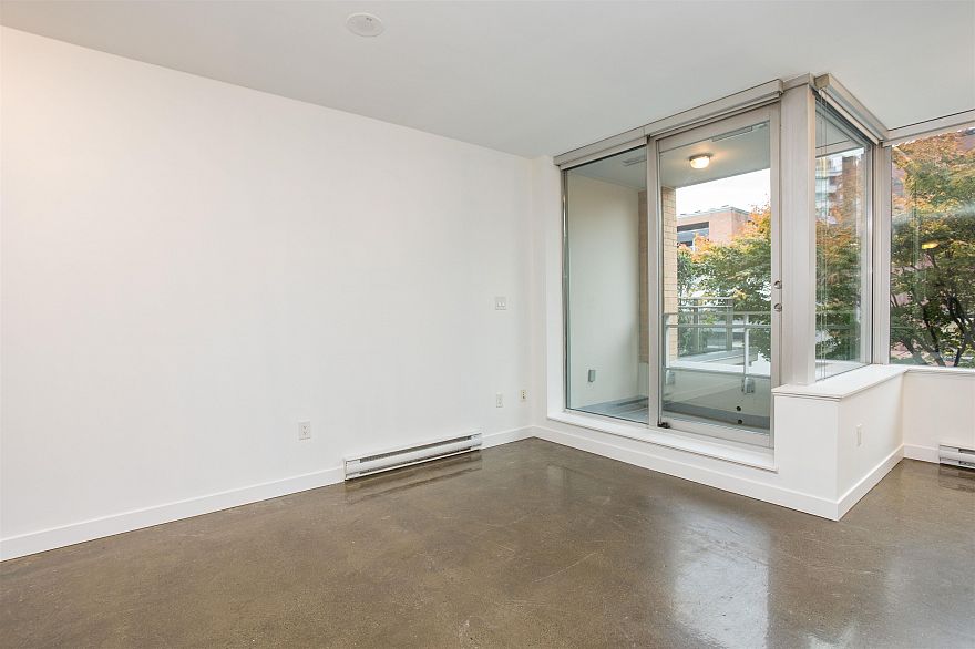 310 221 Union Street