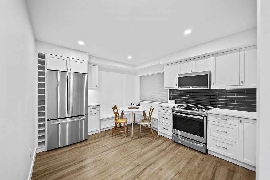 112 1345 W 4th Avenue