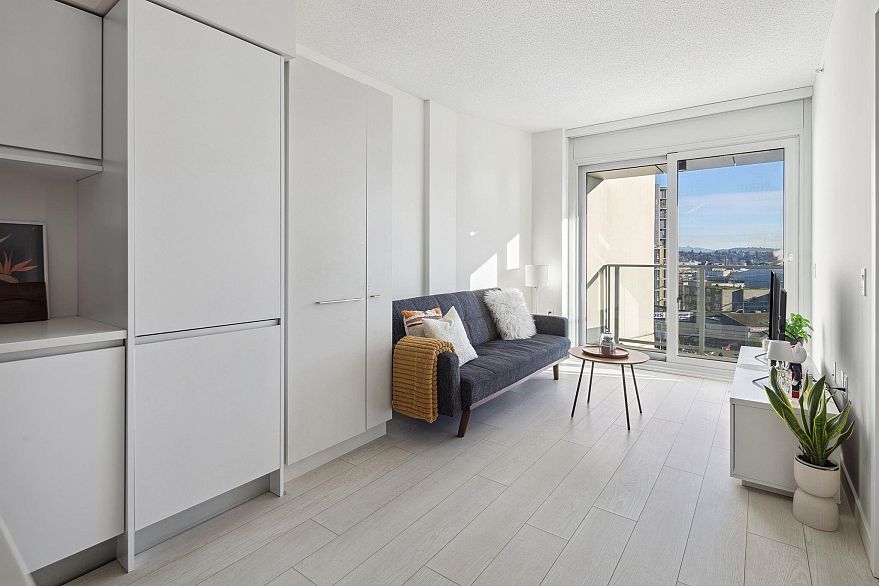 611 180 E 2nd Avenue