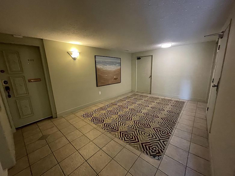 312 1215 Pacific Street