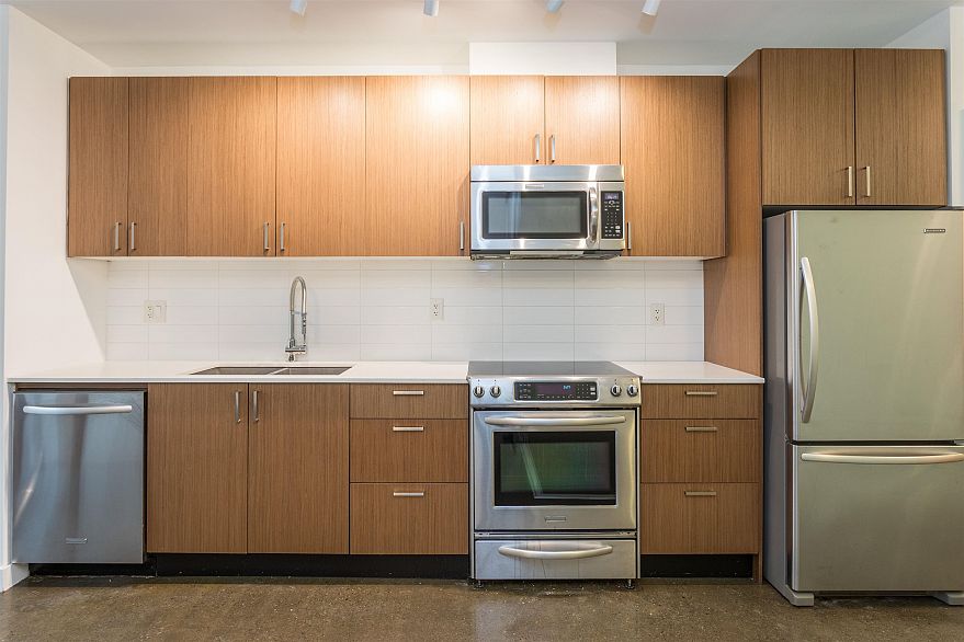 310 221 Union Street