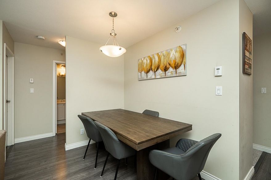 304 488 Helmcken Street