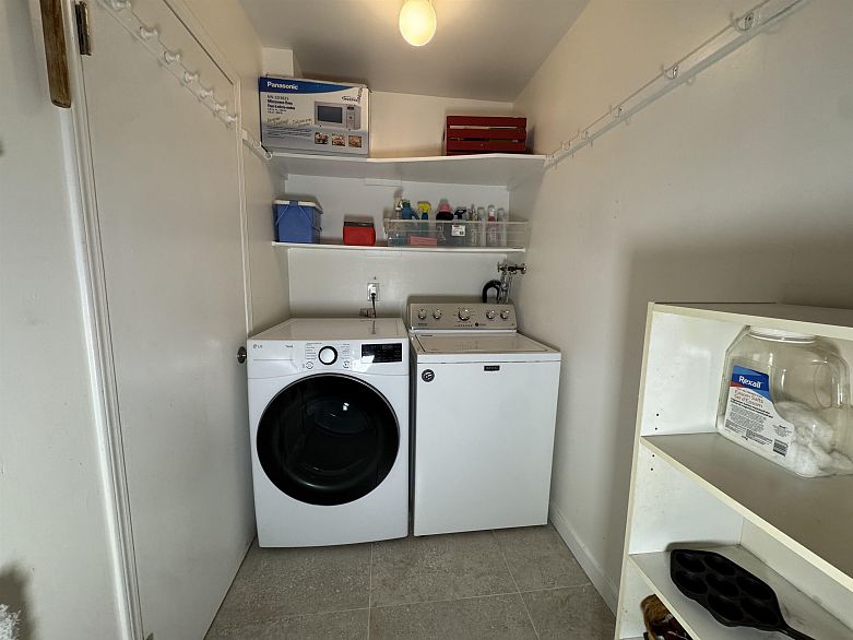 106 1868 E 11th Avenue