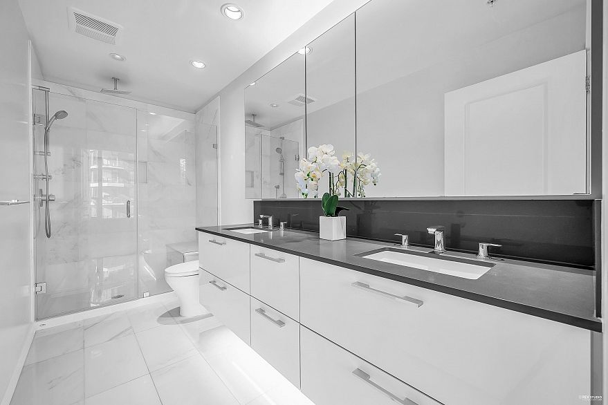 605 3487 Binning Road