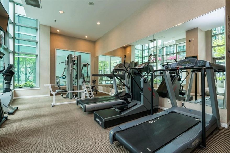 902 1328 W Pender Street