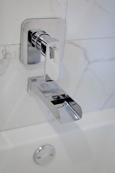 1701 1723 Alberni Street