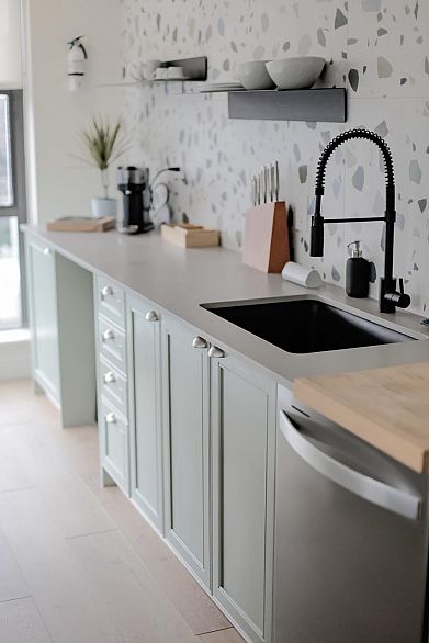 1701 1723 Alberni Street