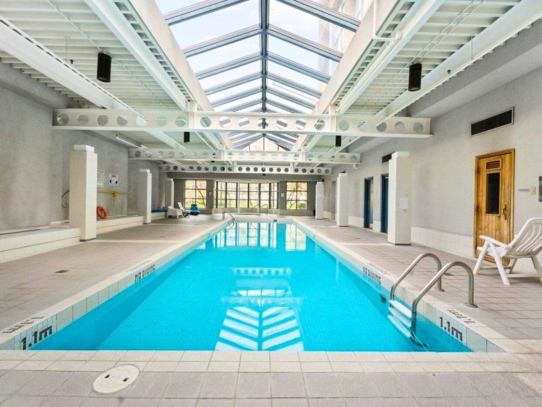 2503 183 Keefer Place