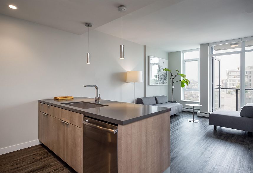 904 1788 Ontario Street