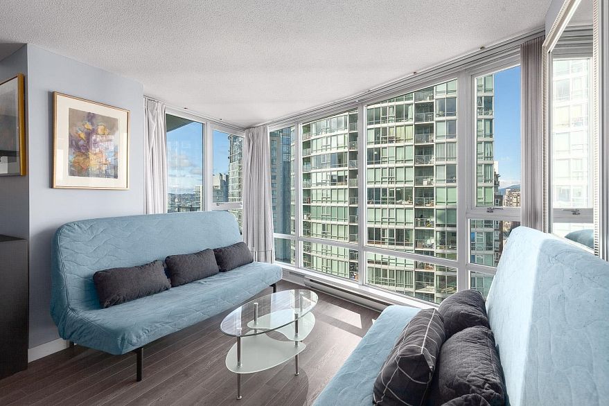 2706 1438 Richards Street