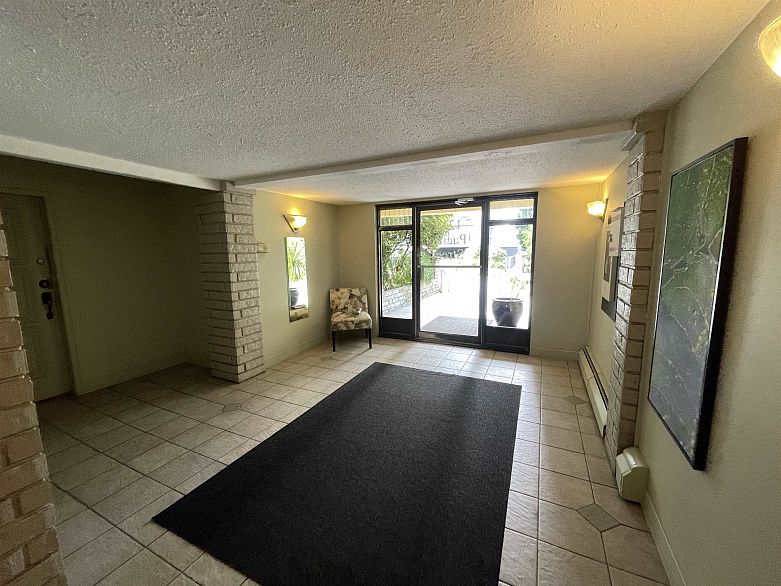 312 1215 Pacific Street