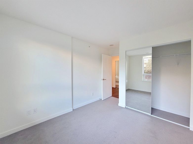 106 5515 Boundary Road