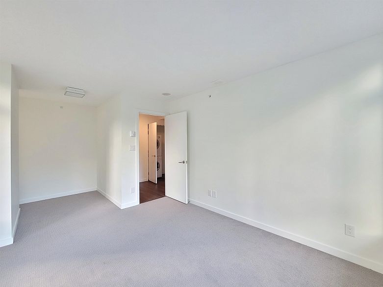 106 5515 Boundary Road