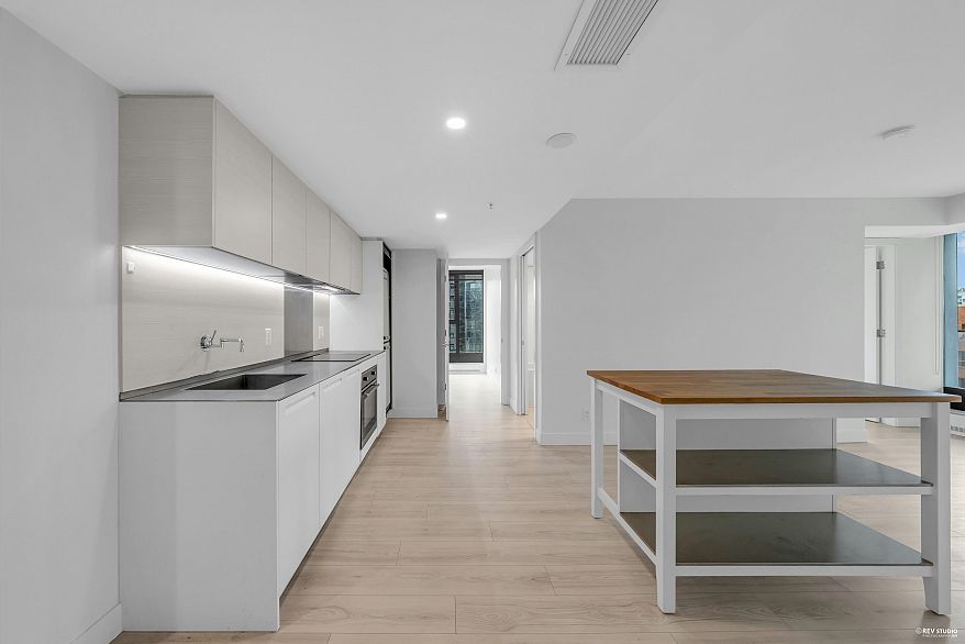 1902 1133 Hornby Street