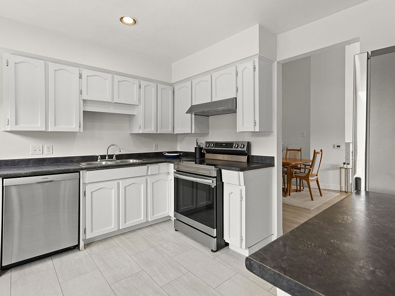 1902 Stephens Street