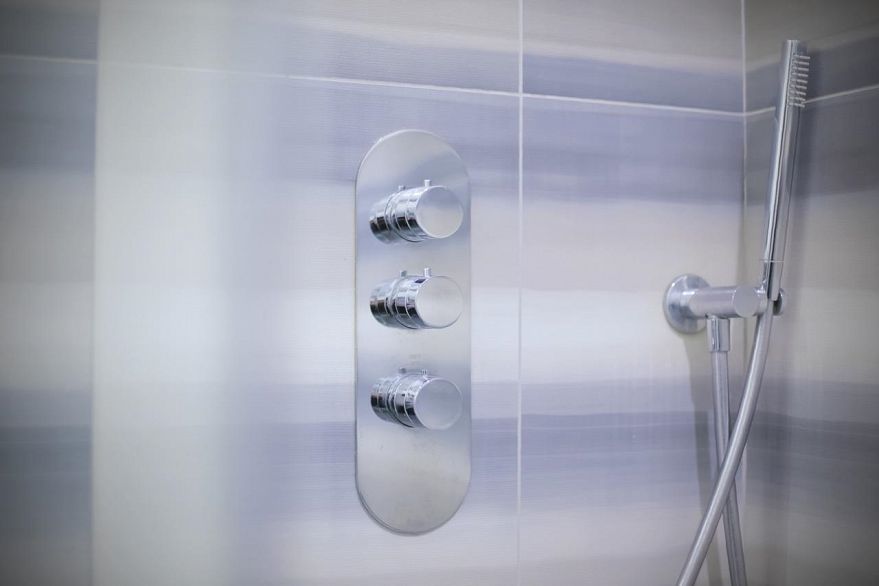 608 1166 Melville Street