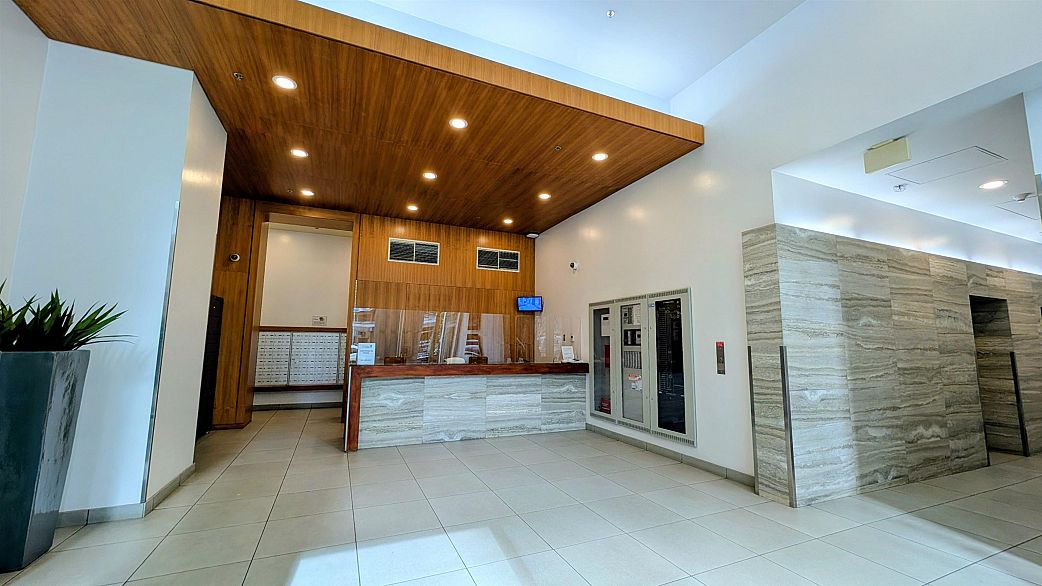 3301 233 Robson Street