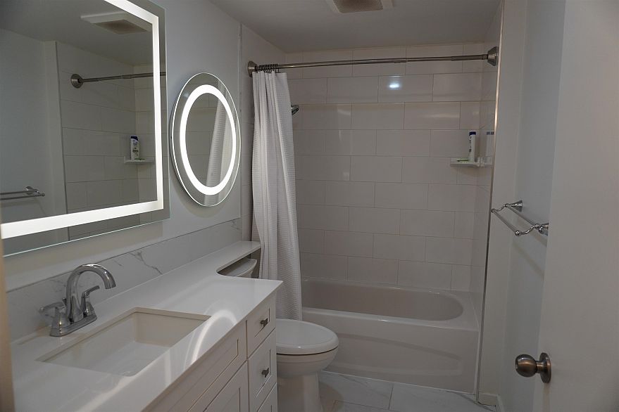 106 1868 E 11th Avenue