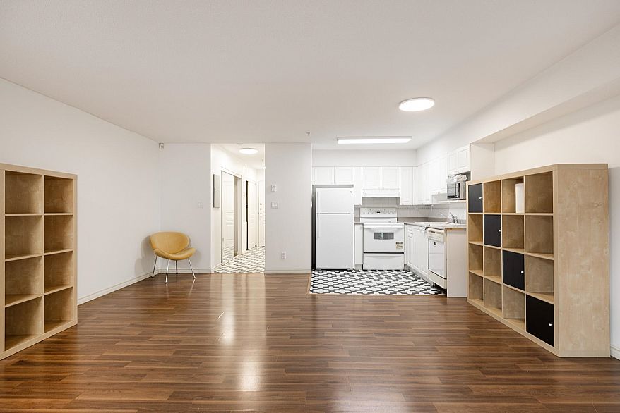 105 2130 W 12th Avenue