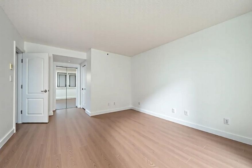 601 867 Hamilton Street