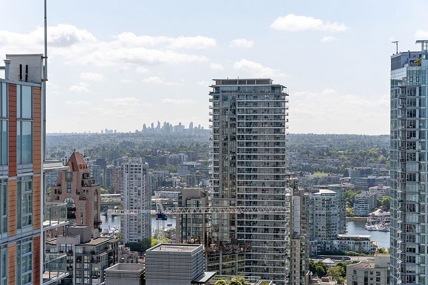 3303 1335 Howe Street