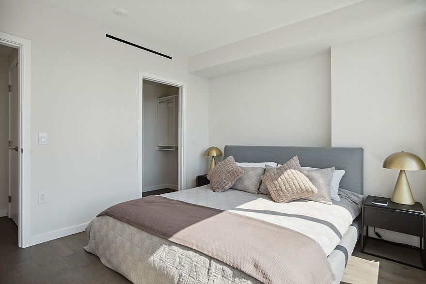 3303 1335 Howe Street