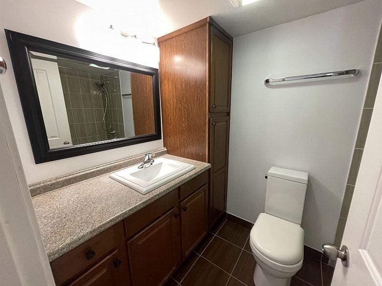 312 1215 Pacific Street