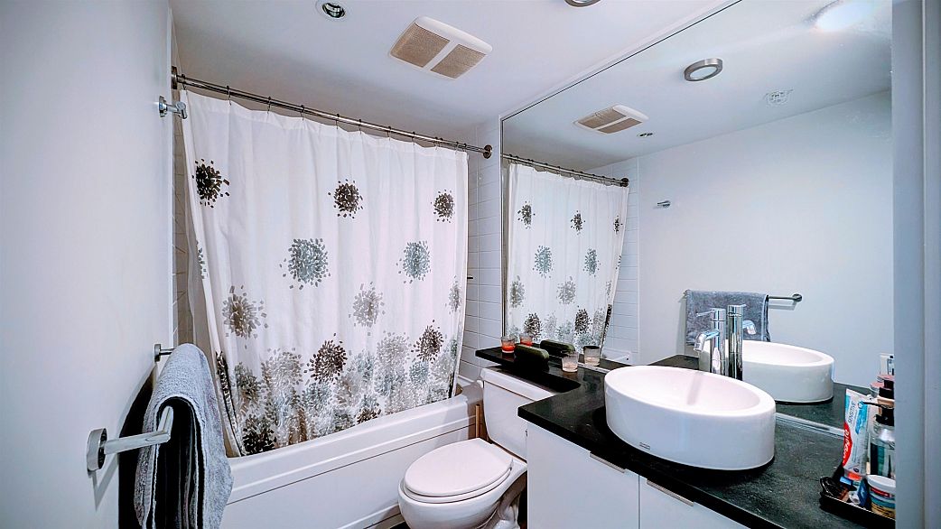 3301 233 Robson Street