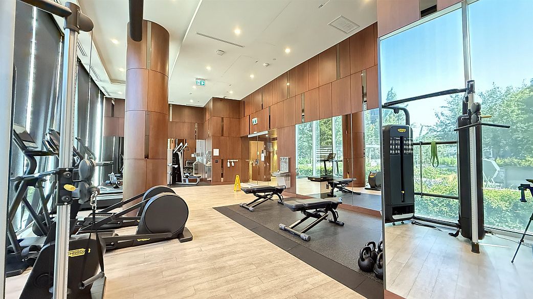 816 1768 COOK STREET, Vancouver BC V5Y 0N3