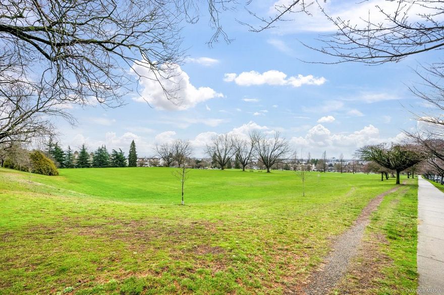 105 477 W 59th Avenue