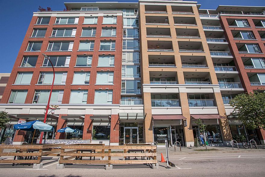 310 221 Union Street