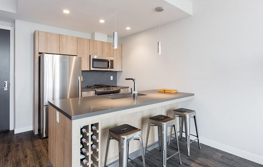 904 1788 Ontario Street