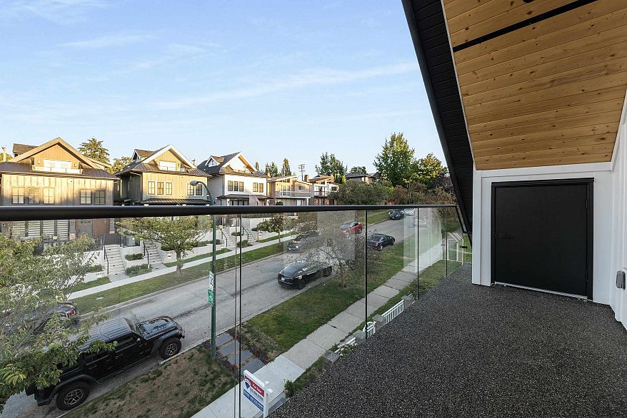 1 4855 Dumfries Street