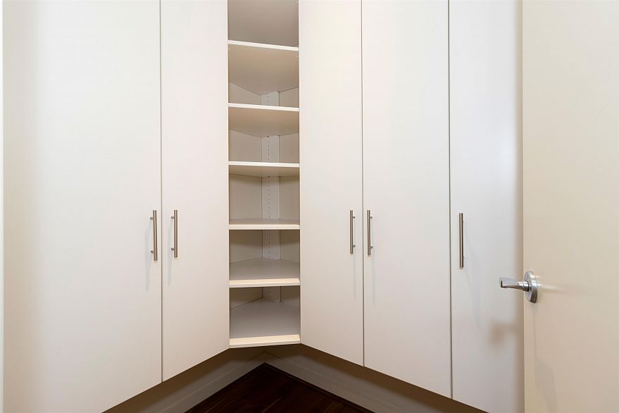 615 1333 W Georgia Street