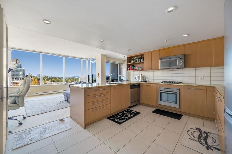 812 522 W 8th Avenue