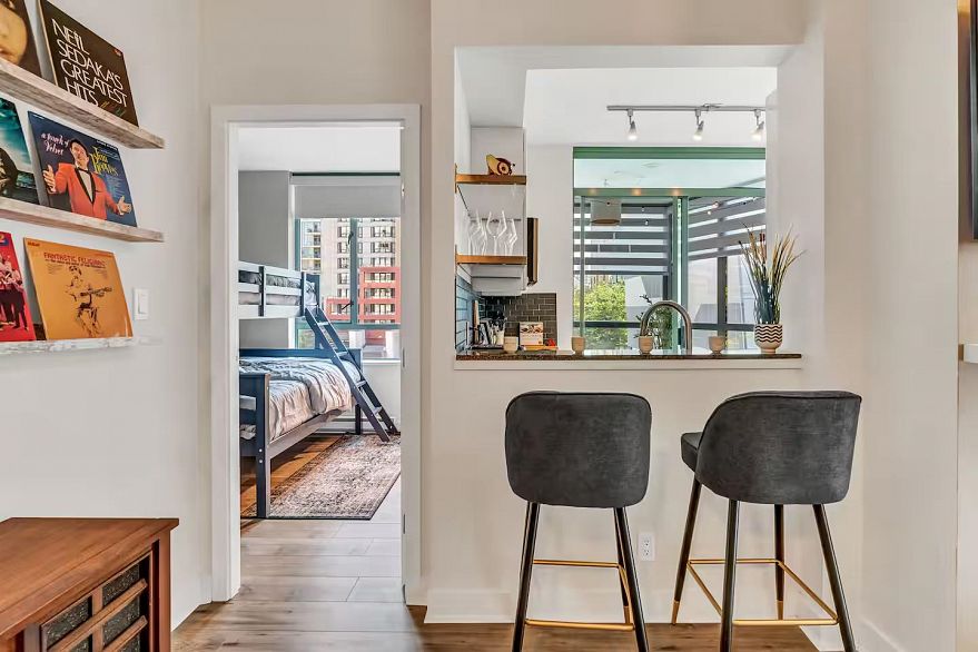 302 1238 Burrard Street