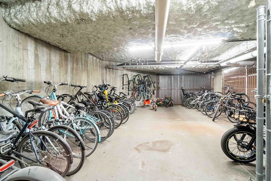 307 2929 W 4th Avenue