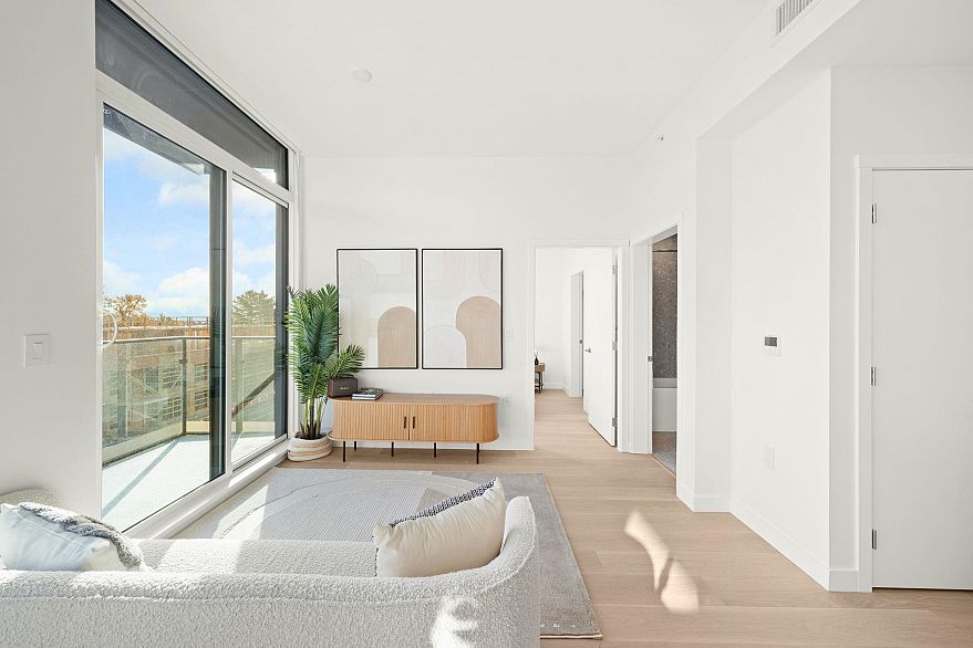 601 5212 Cambie Street