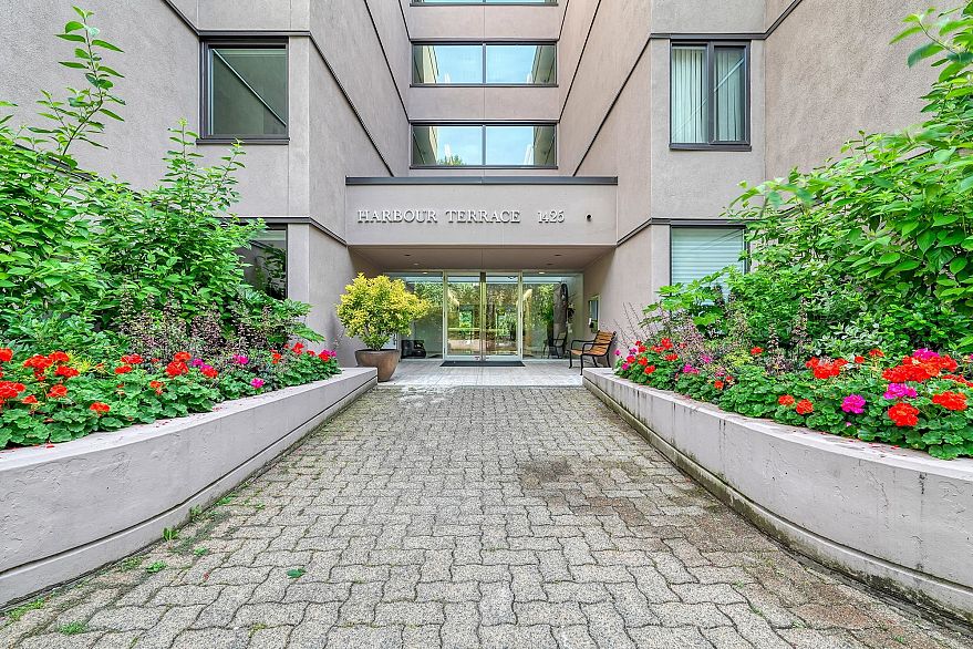 41 1425 Lamey's Mill Road