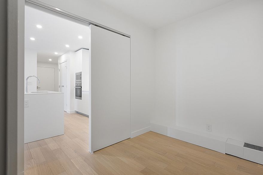 4201 1480 Howe Street