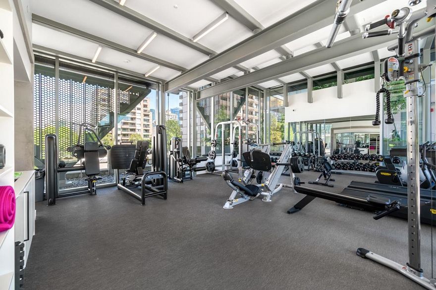 901 1180 Broughton Street